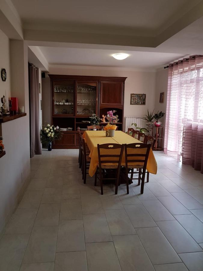 B&B La Casetta Di Lilly Amelia Buitenkant foto